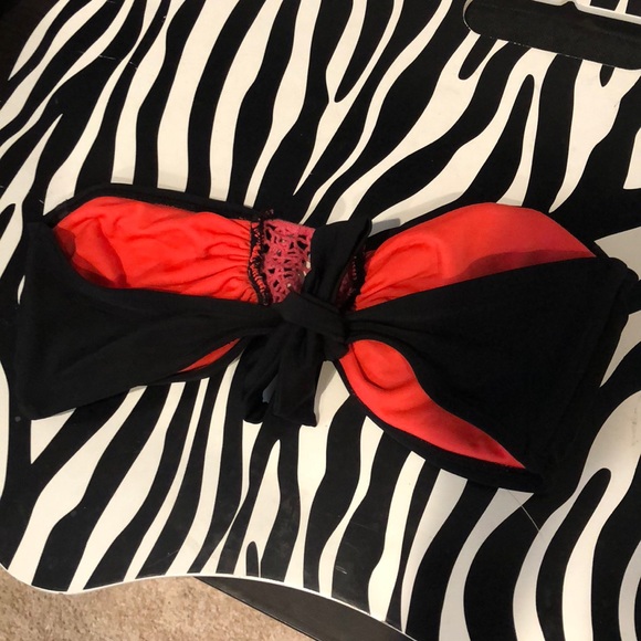 Cute bathing suit strapless top 💕 - Picture 2 of 2